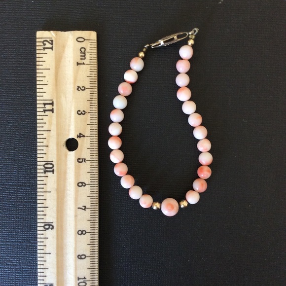 Vintage natural pink coral bracelet. - Picture 2 of 5